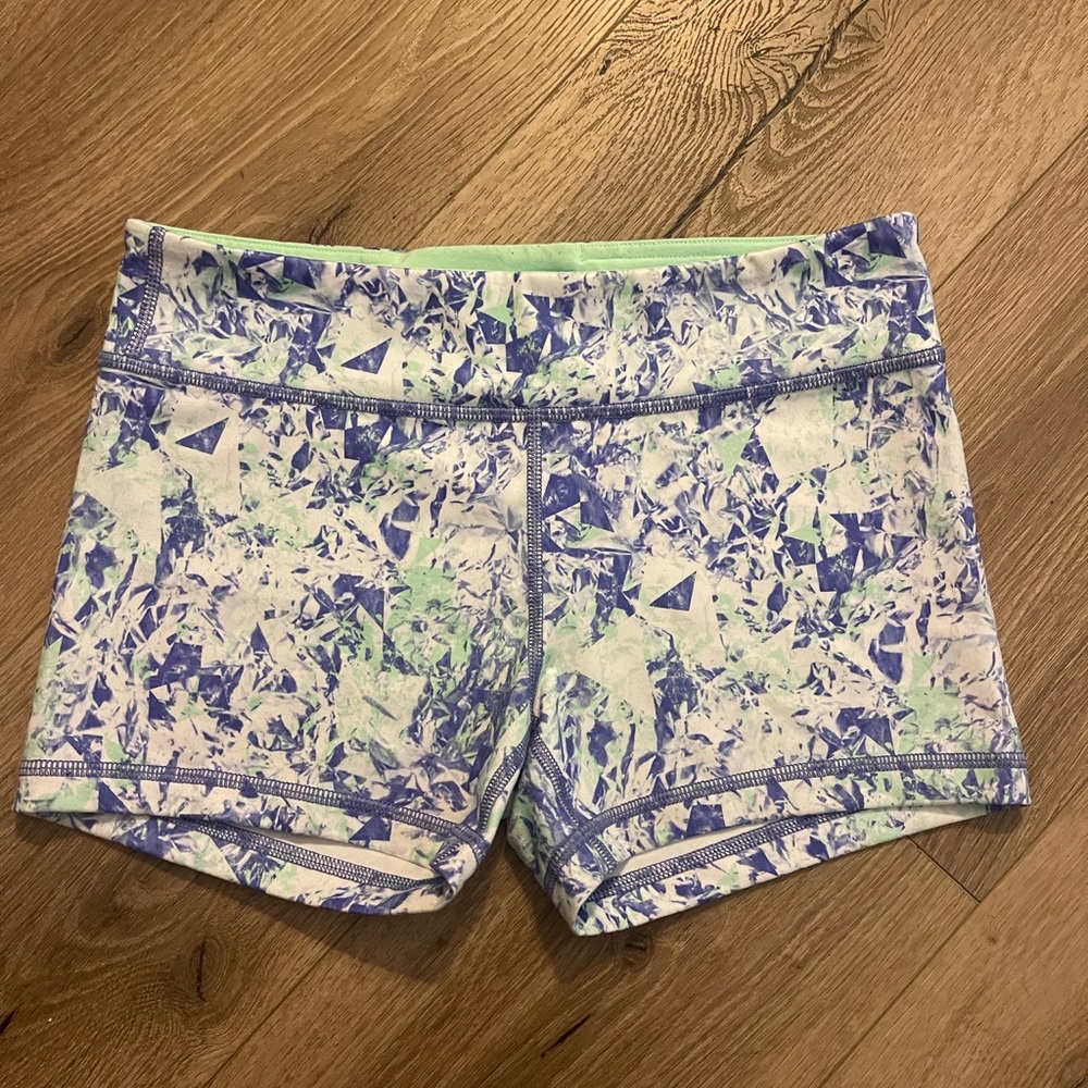 IVIVVA athletic shorts (dance/gym - fitted)